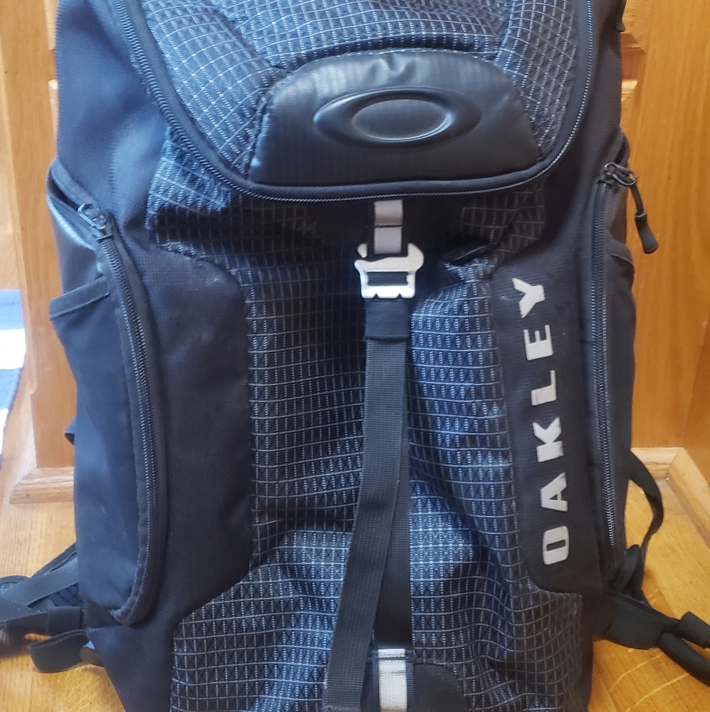 COPY - Oakley backpack